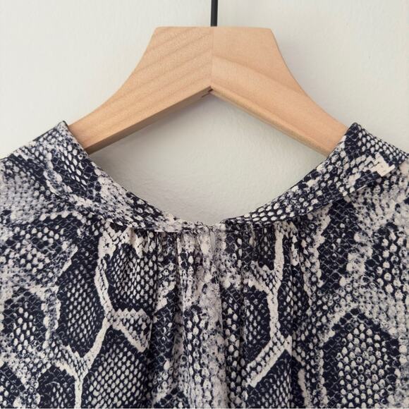 Rebecca Taylor 100% Silk Snakeskin Print Tank Top Keyhole Neck Sleeveless Light - Picture 6 of 12